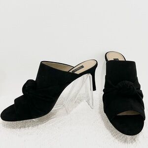 G.I.L.I. Black Suede Heeled Mules